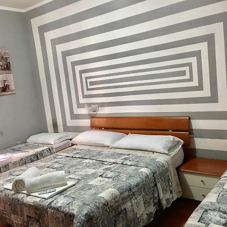 Hotel Hi Termini Roma Esterno foto