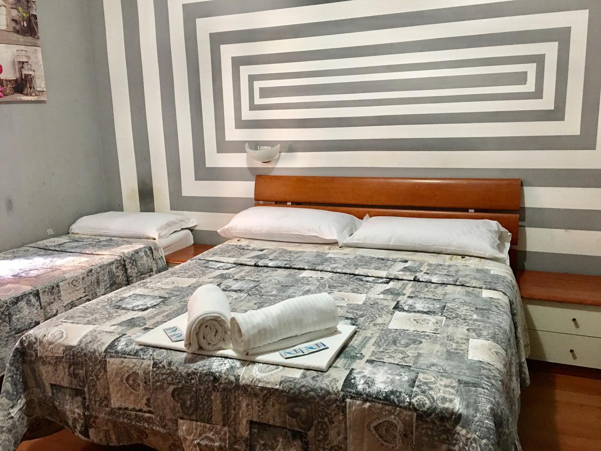 Hotel Hi Termini Roma Esterno foto