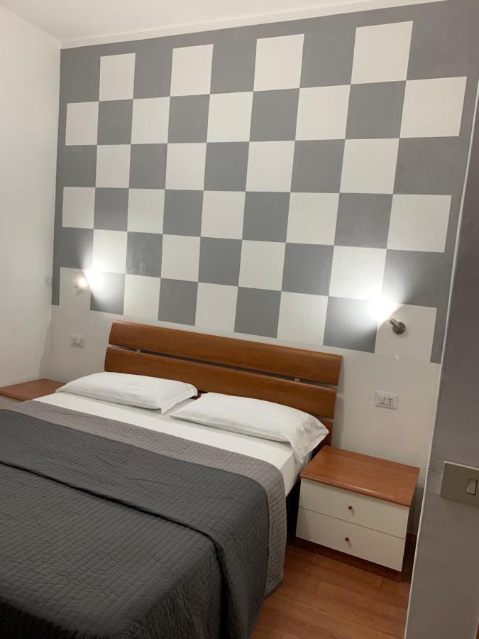 Hotel Hi Termini Roma Esterno foto